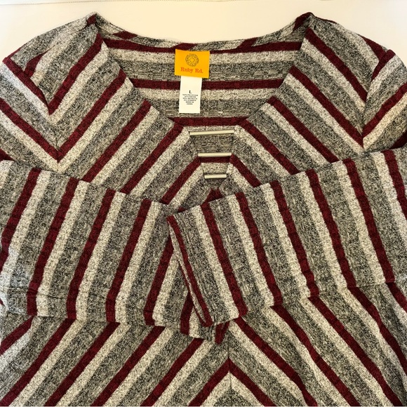 Ruby Rd Stripe Maroon Silver Metalic Thread Tunic Blouse XL SharkBite Hem Large - Picture 11 of 16